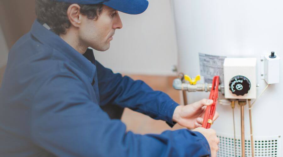 Local water heater installation in Keensburg, IL